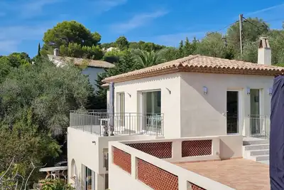 Image de Villa Appartment 100m², Mougins, vue incroyable, superbe piscine intérieure