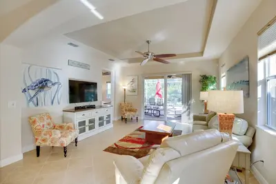 Image de Calming Estero Home w/ Community Pool & More!