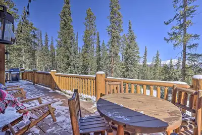 Image de Idyllic Fairplay Cabin w/ Mt Silverheels View