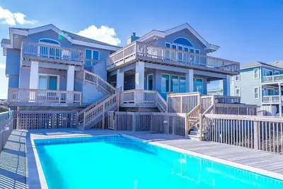 Image de Oceanfront Estate, Corolla, 7 Bedrooms, Heated Pool, Hot tub with oceanview, Lig
