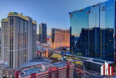 Image de Mgm Signature-21-703 Strip View Jacuzzi Studio