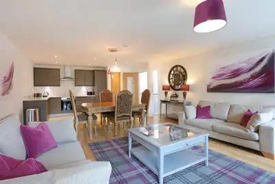Image de A spacious open plan apartment, in an unbeatable city-centre location. Sleeps 4.