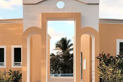 Image de Lovely 3 Bedroom with Infinity Pool / Private Beach