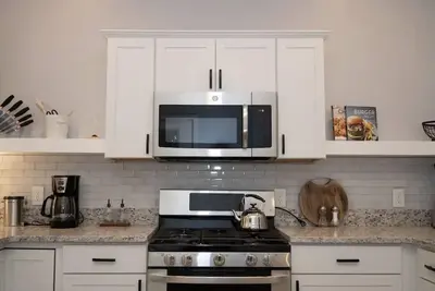 Image de Unmatched Location-5 min walk to Everything! !