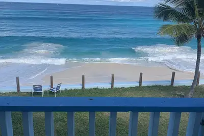 Image de Beautiful waterfront resort villa in Paradise Island, Bahamas. Sleeps 6.