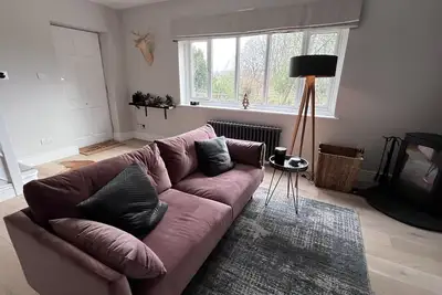 Image de New Luxury 2 bed Cottage in the Historic City Winchester with private parking