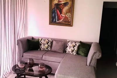 Image de Entire apartment fully furnished, wifi, Netflix, Ac