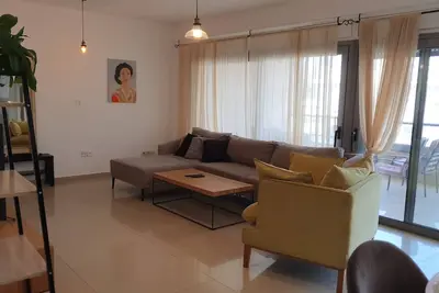 Image de Luxury 2 Br apt with a huge balcony & sea view