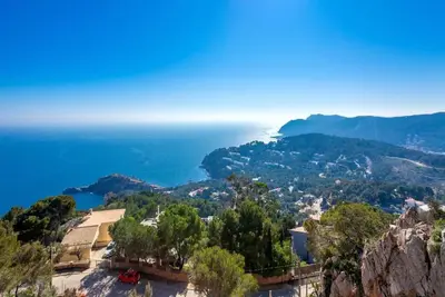 Image de ***Tamariu Villa*** 5 Bedrooms | Private Pool | Sea Views | Free A/C | Free Wifi | Bbq