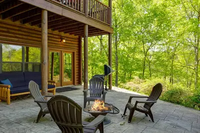 Image de Moonside Retreat | Dock, Fire Pit, Fireplace!