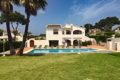 Image de ***Javea Villa*** 5 Bedrooms | Private Pool | Free A/C | Free WiFi | Bbq