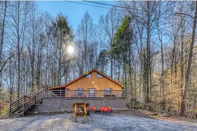 Image de Country Luvin Secluded w Hot Tub 10 mins to Pigeon Forge