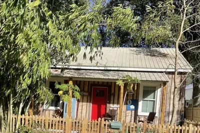 Image de Quaint 150 year old Lincolnville cottage, restored to its old world charm. (pets)