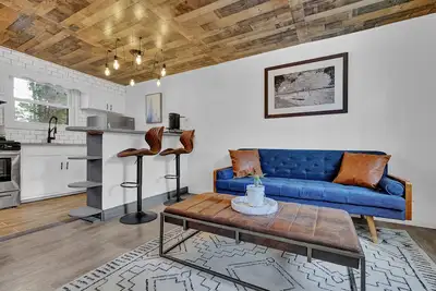 Image de Renovated Historic 2 bed/1 bath Midtown Atl