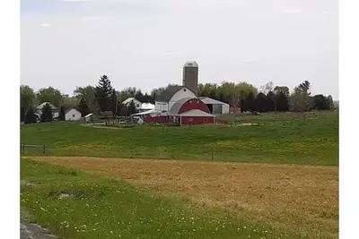 Image de Stargaze & relax at Whispering Pines Farmhouse near the Elroy-Sparta Bike Trail