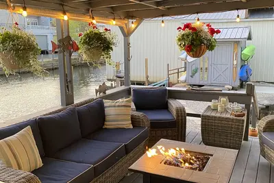 Image de Beautiful Sandusky Bay house with private lagoon for swimming, kayaking, boating