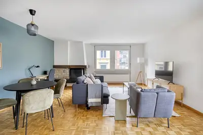 Hip Wollishofen 3. 5 Room w/ Storage 1min to Central Market, by Blueground