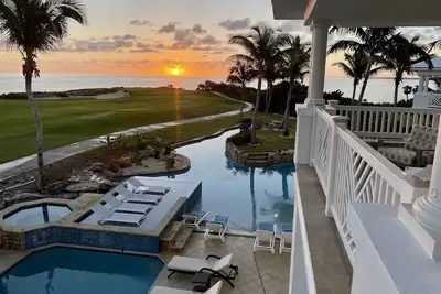 Image de Oceanfront Home in Exuma w optional guest house\n\n\n