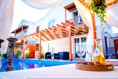 Image de Villa Kite: Cozy 2-bed retreat with infinity pool