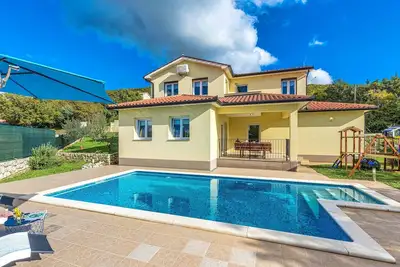 Image de New villa, fully fenced, private garden, pool, 4 km from the beach