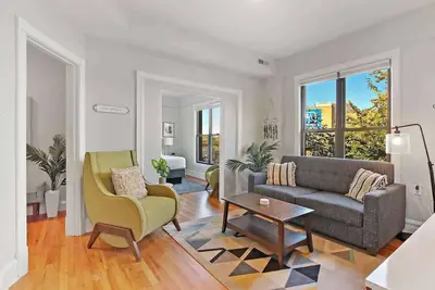 Image de Comfy & Bright 3br Fully Furnished Apt