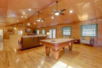 Image de Stunning Tranquil River Lodge and 2 Cozy Cabins