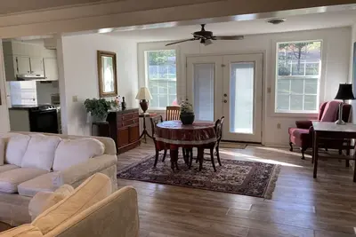 Image de Close to Ole Miss Campus and New Hospital