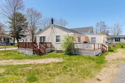 Image de Lovely Dog-Friendly Home w/ Yard, Office, Fast WiFi, Washer/Dryer & Smart TVs