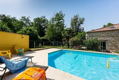 Image de Gîte en pleine nature proche des commerces, piscine privative - Agen Sud-Ouest