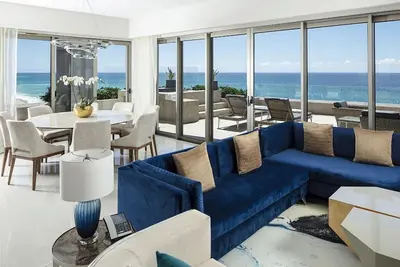 Image de Vacation in Los Cabos - Luxury 3 Bedroom Oceanfront Suite w/ Private Jacuzzi