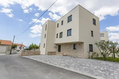 Image de Appartement dans Podstrana-Sv. Martin avec vue mer, terrasse, Climatisation, Wifi (4777-1)