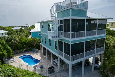 Image de Beachy Keen, newly constructed pool home near beach