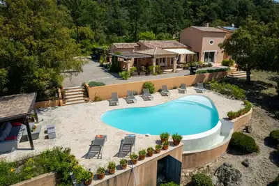 Image de Villa de charme, piscine privėe, à 10 minutes des plages du Golfe de St Tropez