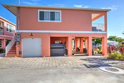 Image de Oceanside Villa with Dock and Views, 3 bedrooms, 2 baths, Swim Spa! & Kayaks!