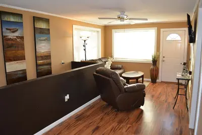 Image de Quiet home in the heart of town, close to Airport and Interstate