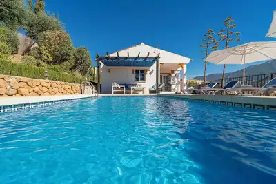 Image de Villa Maroma avec vue sur la montagne, piscine, jardin et Wi-Fi