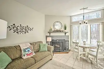 Image de Wintergreen Resort Escape ~ Walk to Ski Lift!