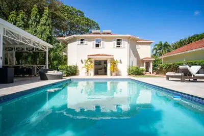 Image de Caira House by Fantasia Villas
