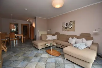 Image de Wunderschön Gelegenes Reihenmittelhaus am Langeooger Ortsrand für 5-6 Personen