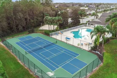 Image de Sebastian Luxury Pool Villa with Spa and Game Room And Minutes To Parks