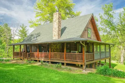 Image de Cabin on 66 private acres with hiking trails