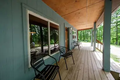 Image de Kim's Retreat: 3-Br Cabin w/ Hot Tub near Natural Bridge & Red River Gorge
