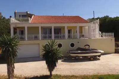 Image de Rose Villa - Beautiful, 4 Bedrooms, Sea View and Pool - Ag Stefanos - Nw Corfu