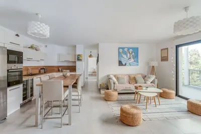 Image de Le Luciani - Apt face à la mer