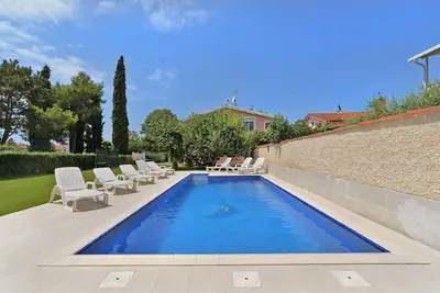 Maison de vacances Valbandon pour 1 - 12 personnes avec 5 chambres à coucher - Maison de vacances