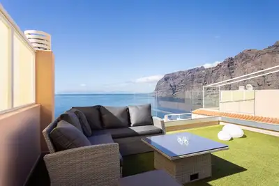 Image de Fantastic  Sunny Penthouse Apartment