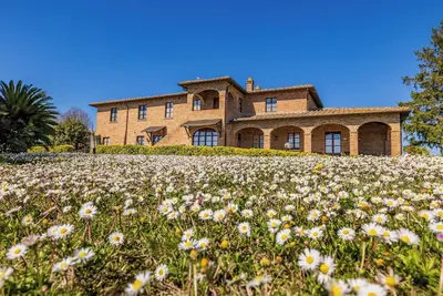 Image de Appartement avec terrasse privée, Wi-Fi, dans un domaine viticole avec piscine, Spa