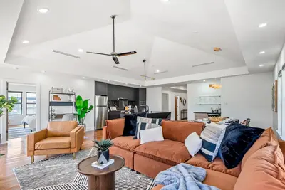 Image de Emancipation Haven Houston Events+Shoots Allowed