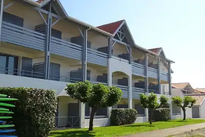 Image de Baïnes 32 - Appartement confortable proche des dunes