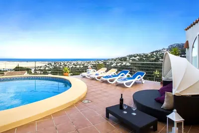 Image de Belle maison de vacances privée avec climatisation, Wifi, piscine privée, Tv, terrasse et parking